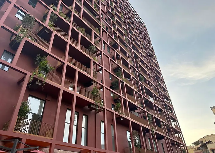 Garden Building アパート ティラナ