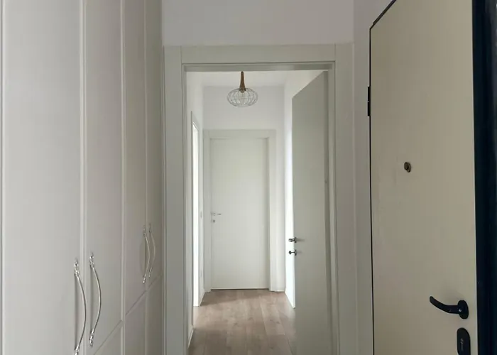 アパート Garden Building ティラナ