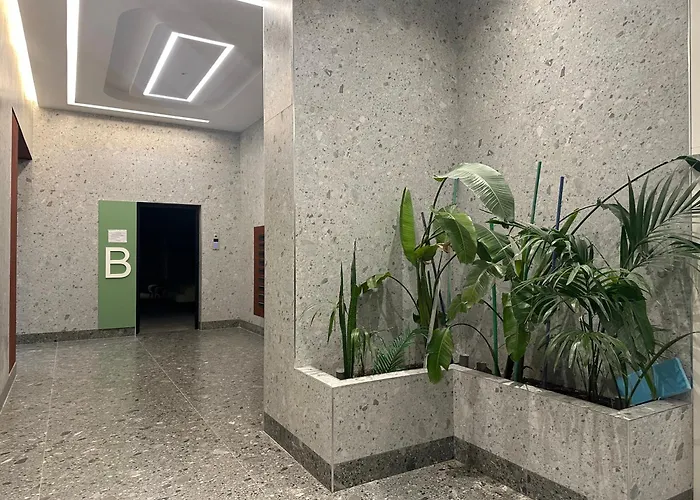 Garden Building * ティラナ