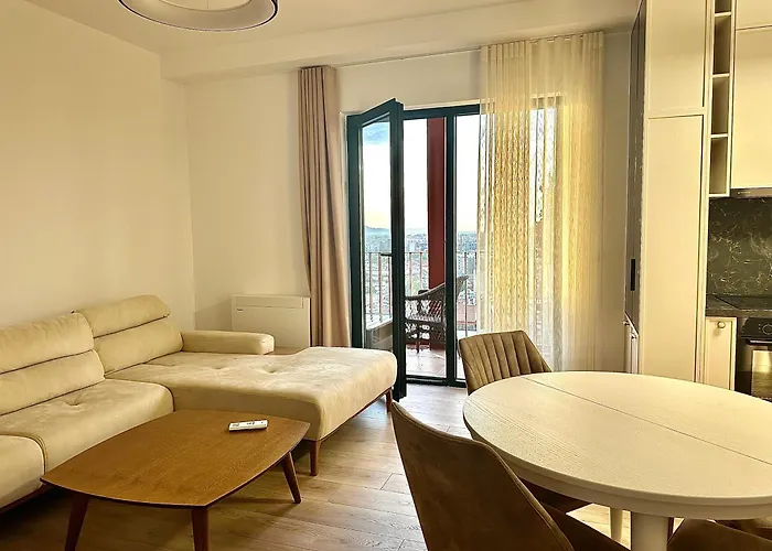 Garden Building アパート ティラナ